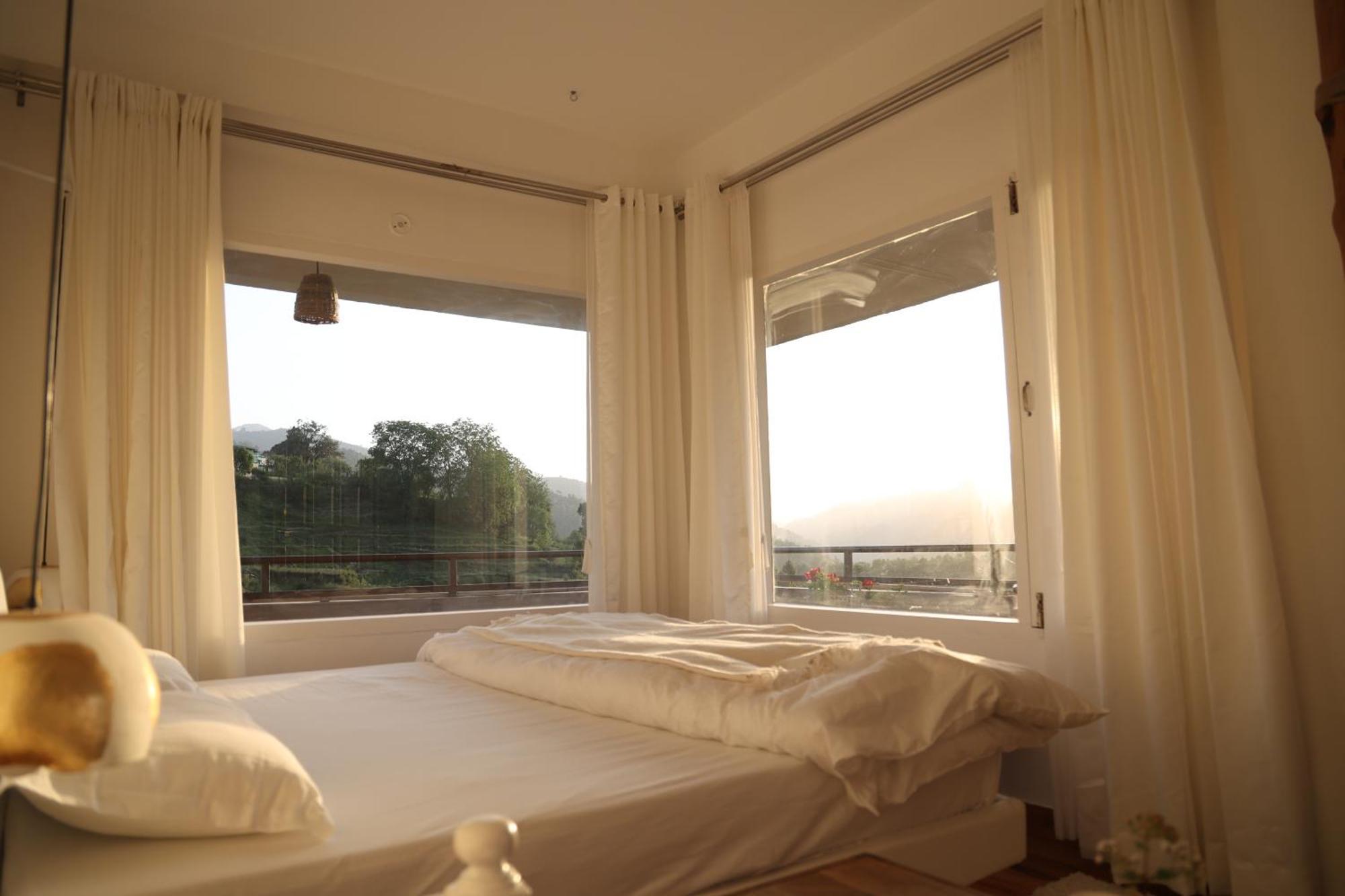 Exstasy Stays - Bathtub Rooms & Cafe - Your Romantic & Cozy Getaway - Thhpsociety - Mukteshwar Zewnętrze zdjęcie