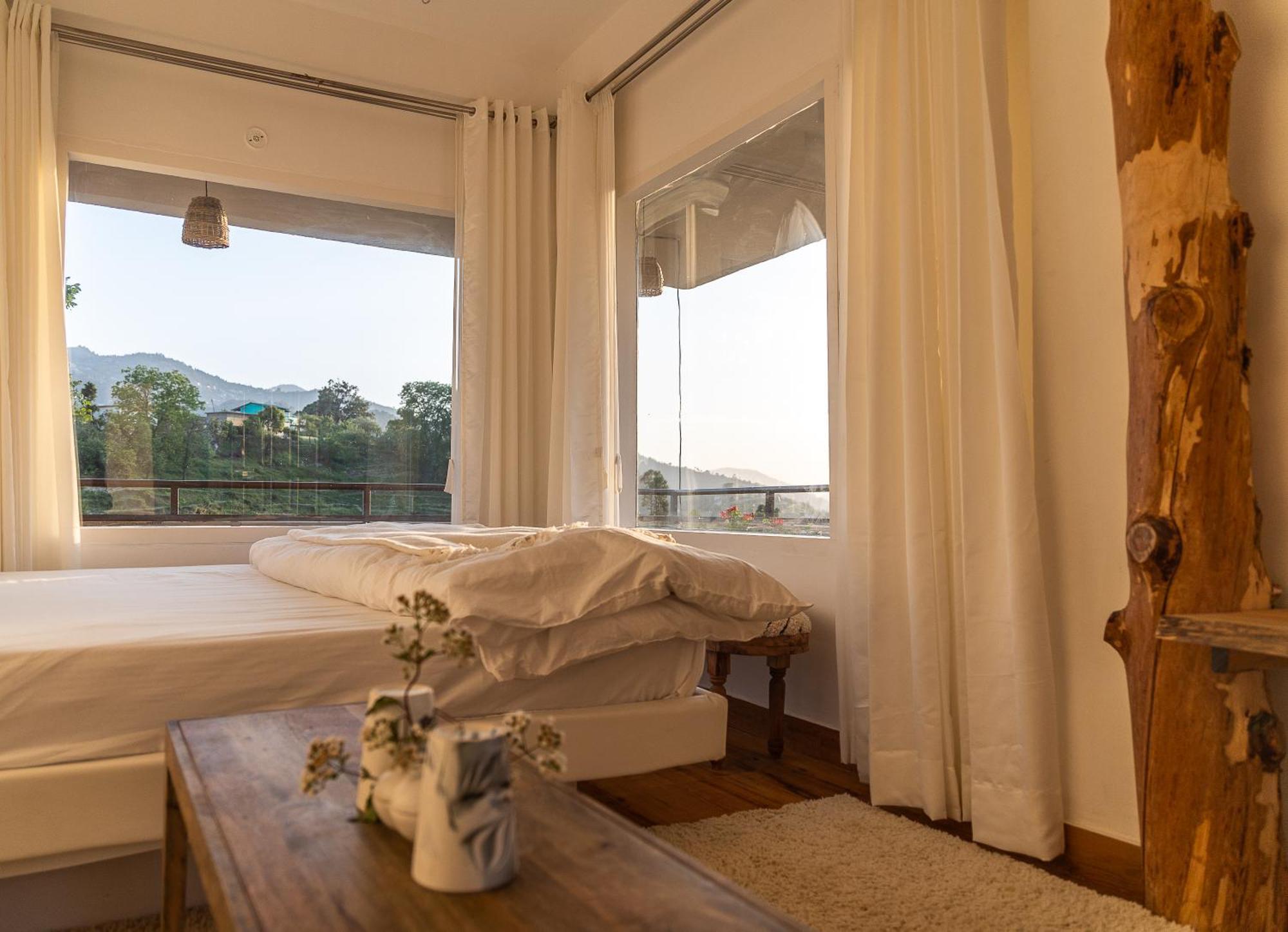 Exstasy Stays - Bathtub Rooms & Cafe - Your Romantic & Cozy Getaway - Thhpsociety - Mukteshwar Zewnętrze zdjęcie