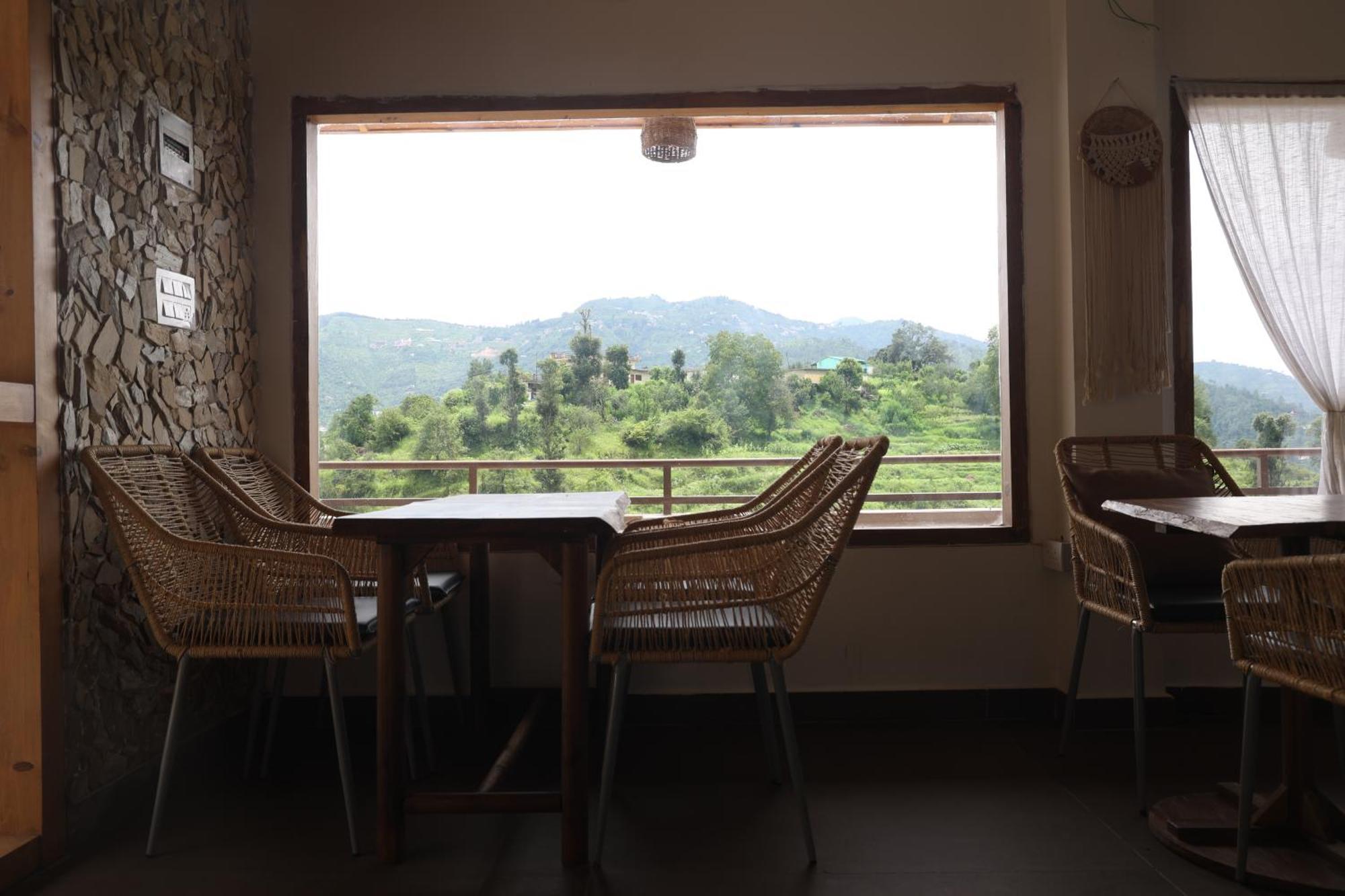 Exstasy Stays - Bathtub Rooms & Cafe - Your Romantic & Cozy Getaway - Thhpsociety - Mukteshwar Zewnętrze zdjęcie