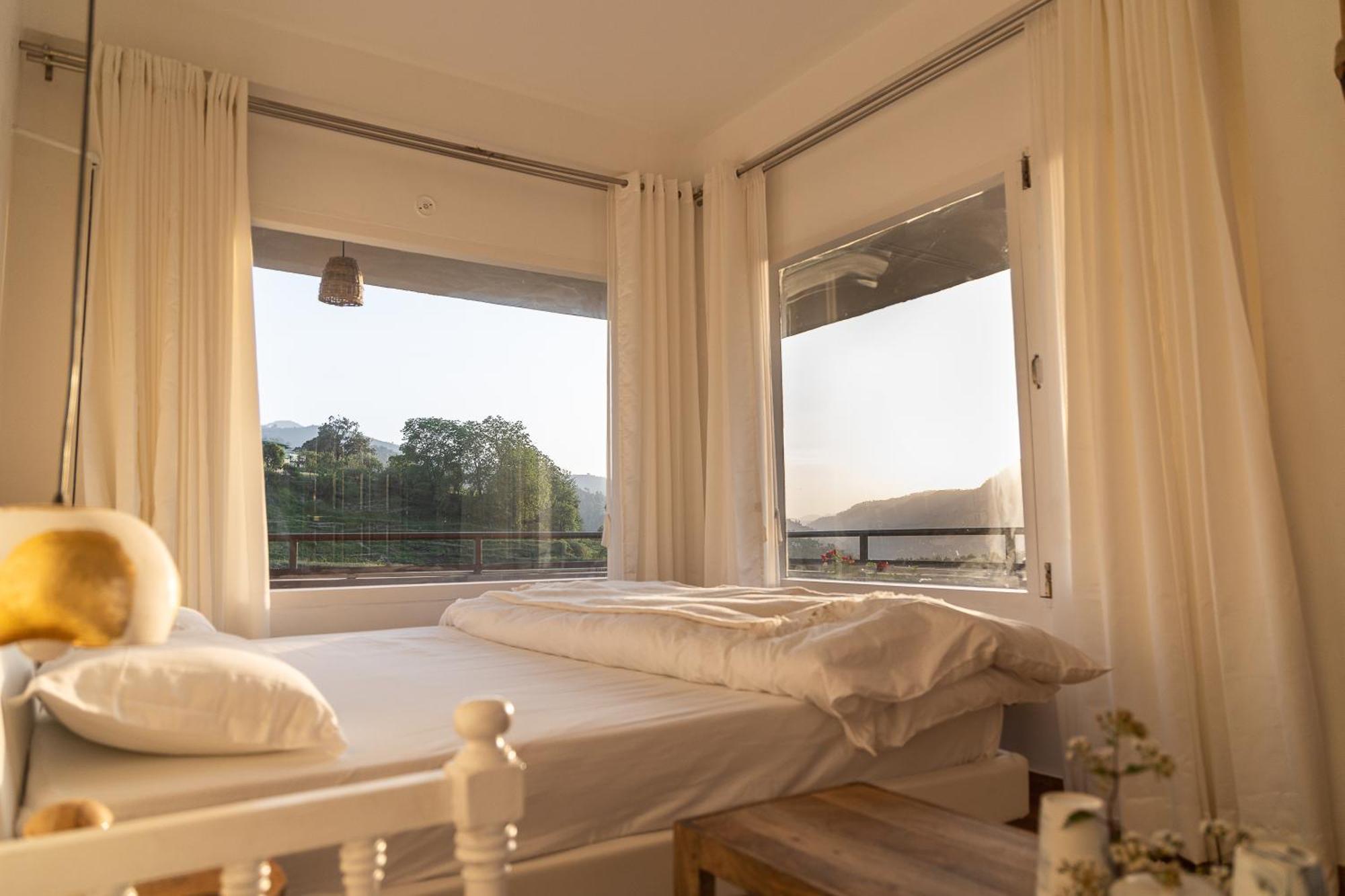 Exstasy Stays - Bathtub Rooms & Cafe - Your Romantic & Cozy Getaway - Thhpsociety - Mukteshwar Zewnętrze zdjęcie