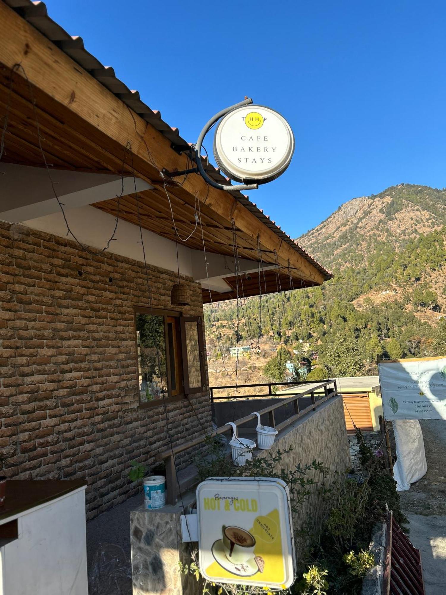 Exstasy Stays - Bathtub Rooms & Cafe - Your Romantic & Cozy Getaway - Thhpsociety - Mukteshwar Zewnętrze zdjęcie