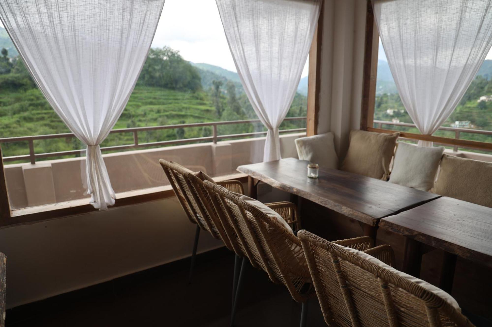 Exstasy Stays - Bathtub Rooms & Cafe - Your Romantic & Cozy Getaway - Thhpsociety - Mukteshwar Zewnętrze zdjęcie
