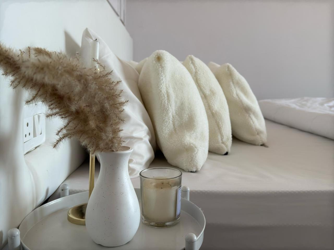 Exstasy Stays - Bathtub Rooms & Cafe - Your Romantic & Cozy Getaway - Thhpsociety - Mukteshwar Zewnętrze zdjęcie